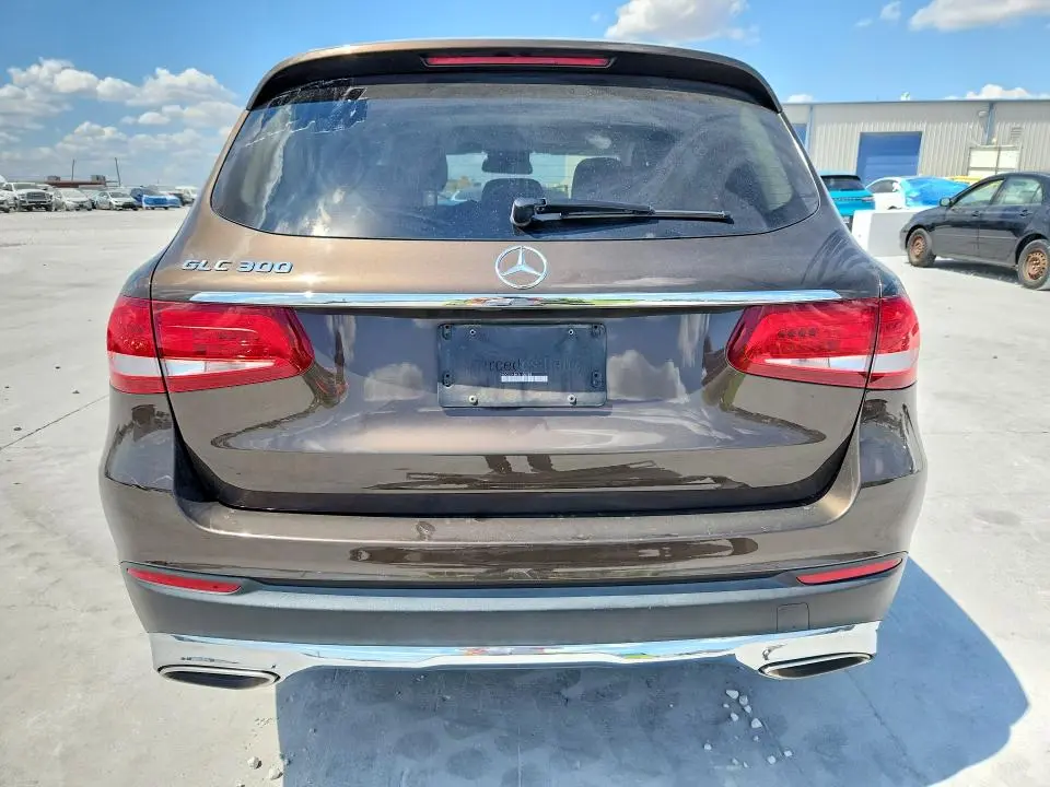2018 MERCEDES-BENZ GLC 300  