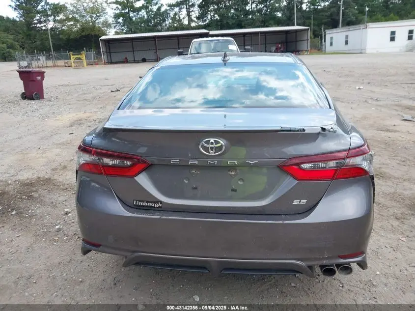 2024 TOYOTA CAMRY SE