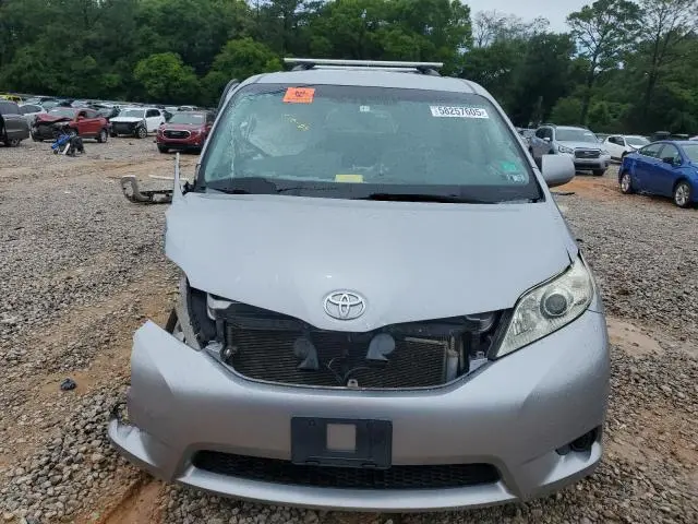 2011 TOYOTA SIENNA LE  