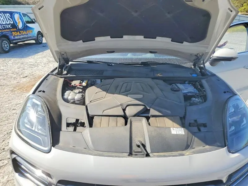 2021 PORSCHE CAYENNE   