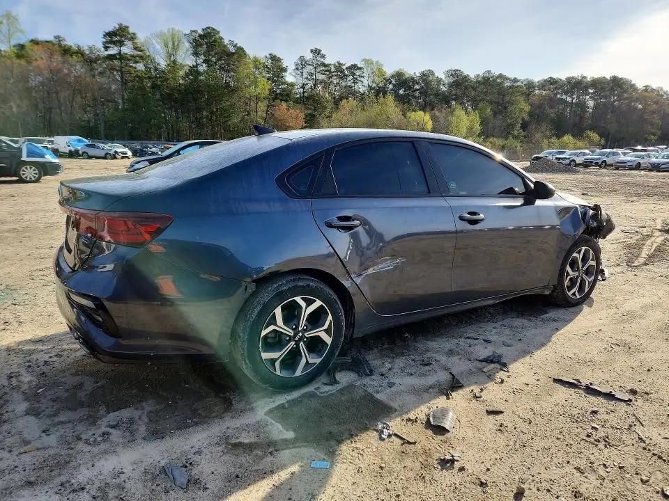2021 KIA FORTE LXS  