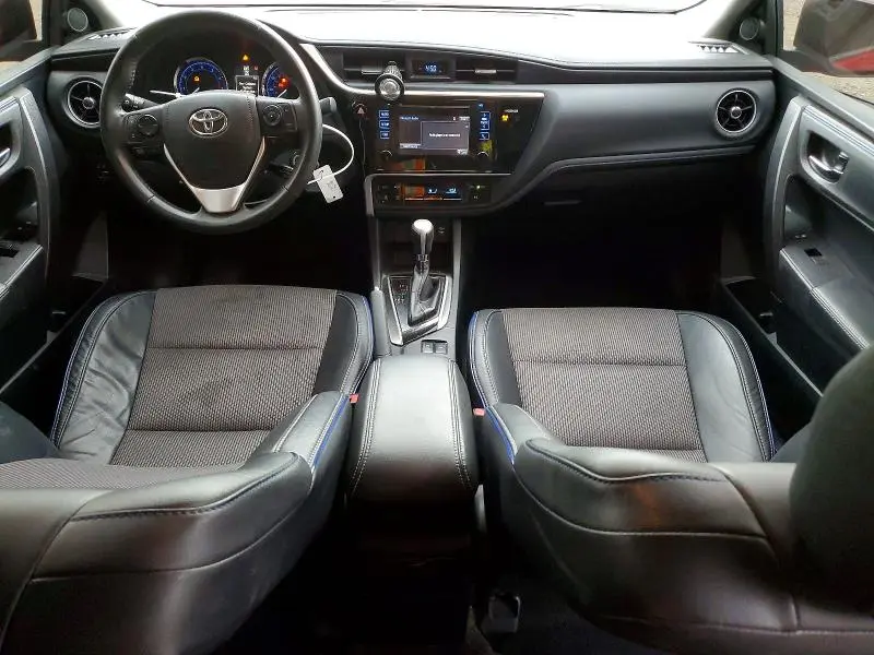 2017 TOYOTA COROLLA SE  