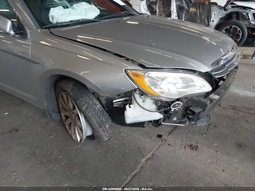 2013 CHRYSLER 200 TOURING