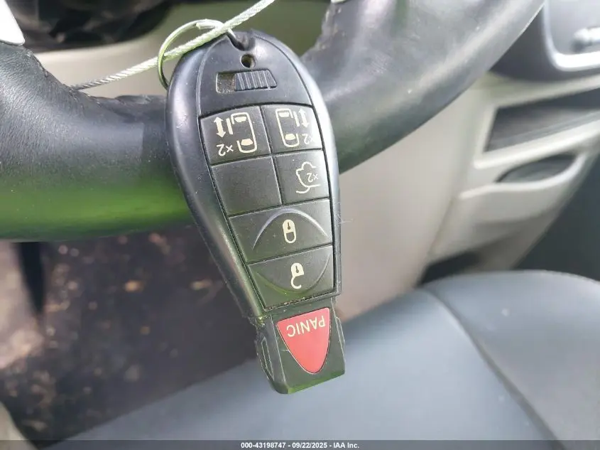 2016 CHRYSLER TOWN & COUNTRY TOURING