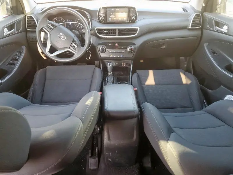 2021 HYUNDAI TUCSON SE  