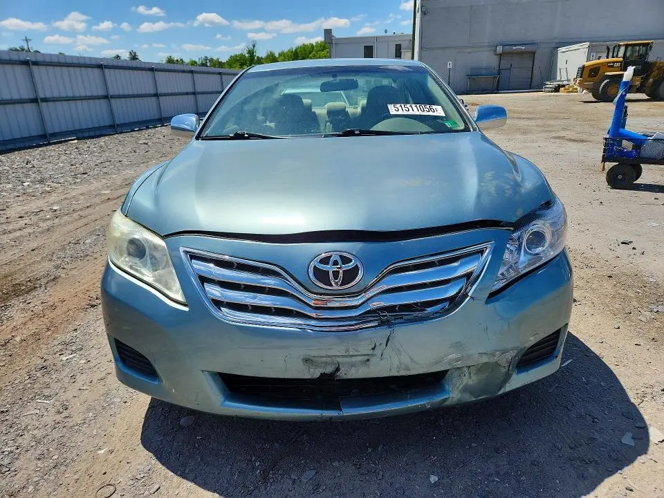 2010 TOYOTA CAMRY LE  
