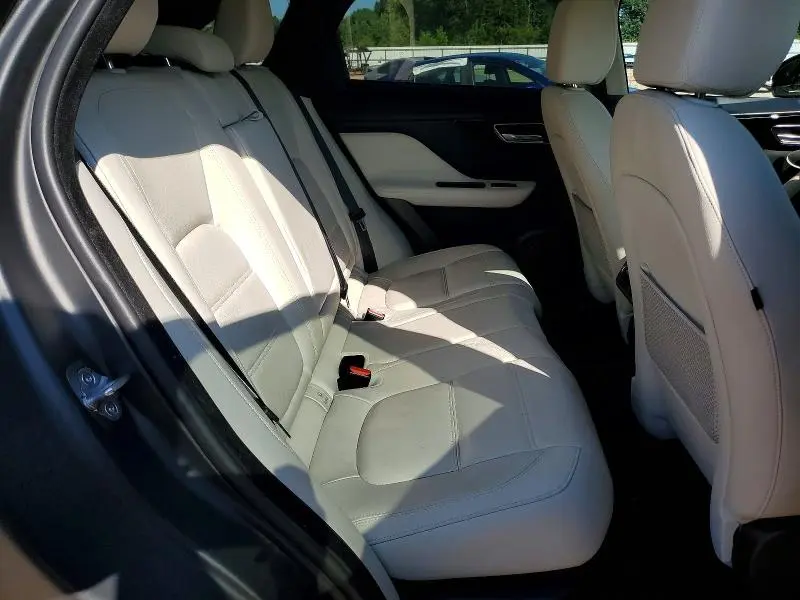 2020 JAGUAR F-PACE PRESTIGE  