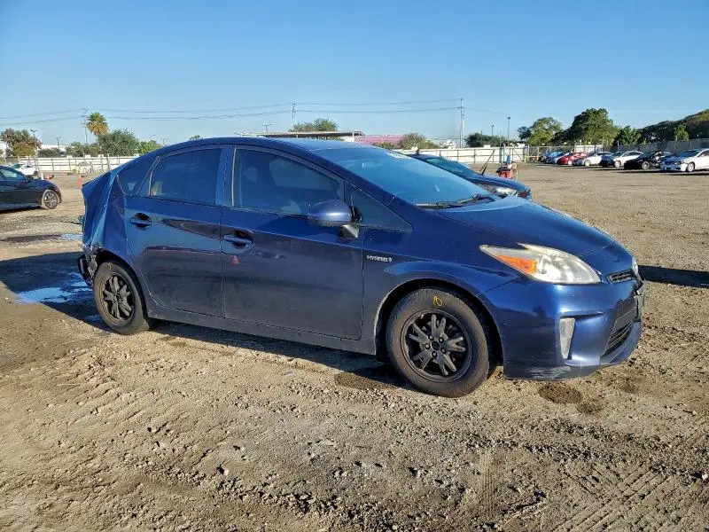 2015 TOYOTA PRIUS   