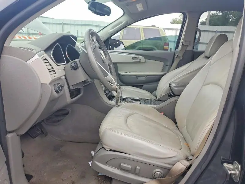 2012 CHEVROLET TRAVERSE LT  