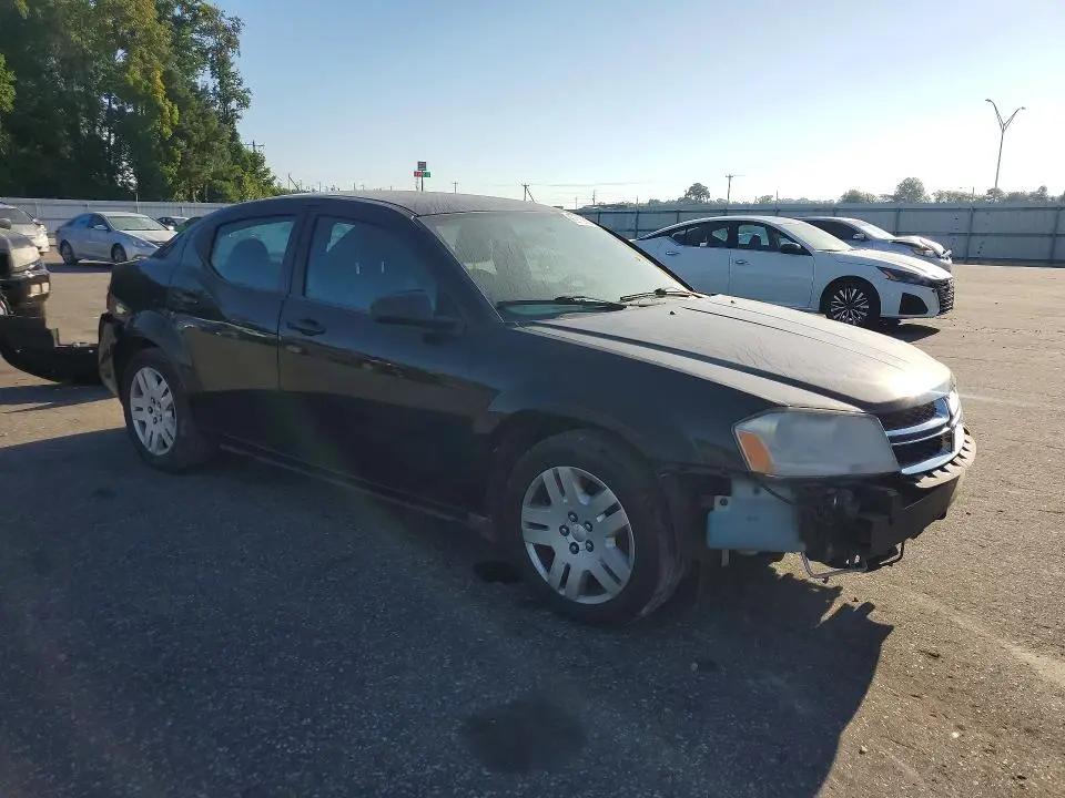 2013 DODGE AVENGER SE  