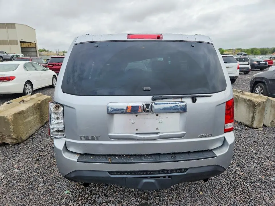 2015 HONDA PILOT LX  