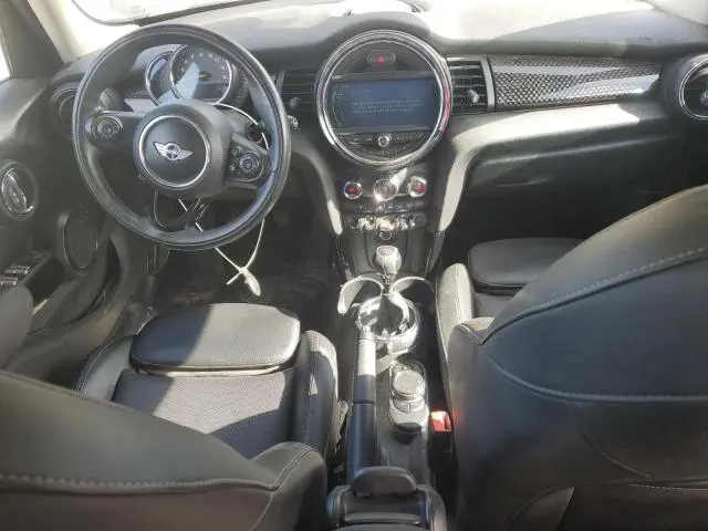 2017 MINI COOPER S  