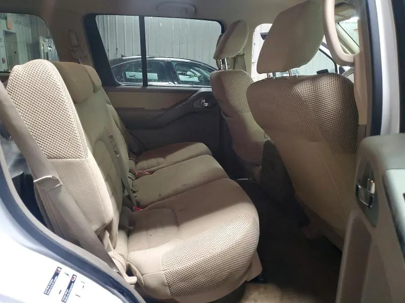 2011 NISSAN PATHFINDER S  