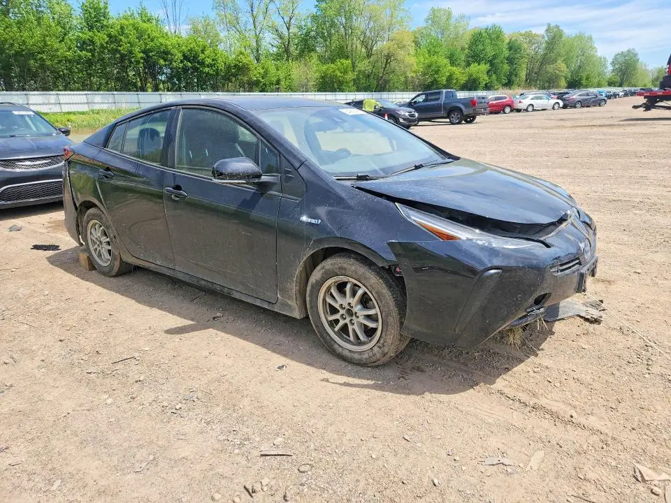 2021 TOYOTA PRIUS LE  