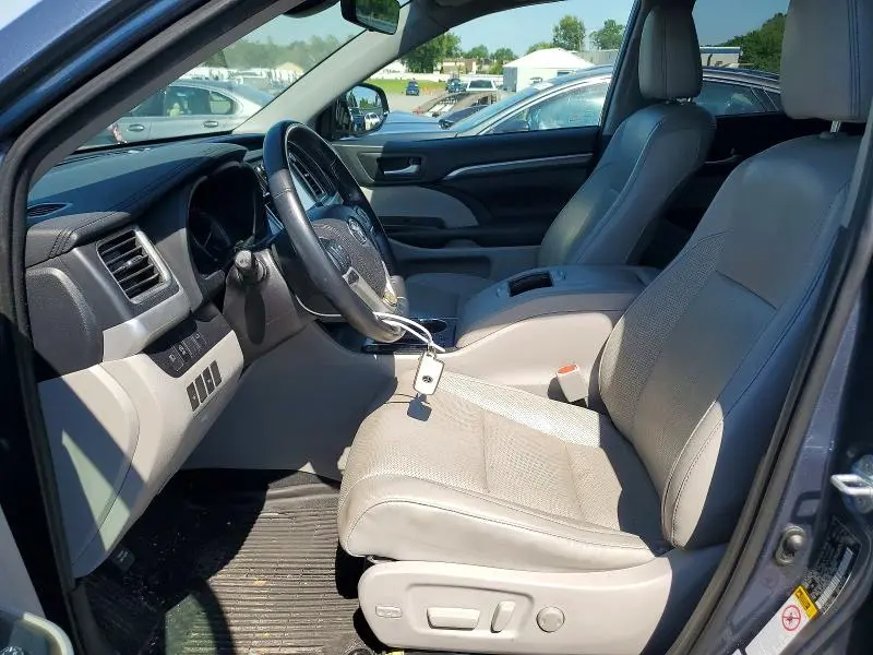 2019 TOYOTA HIGHLANDER LIMITED  