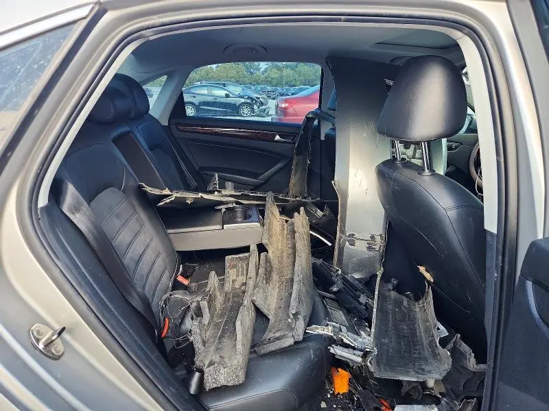 2012 VOLKSWAGEN PASSAT SEL  