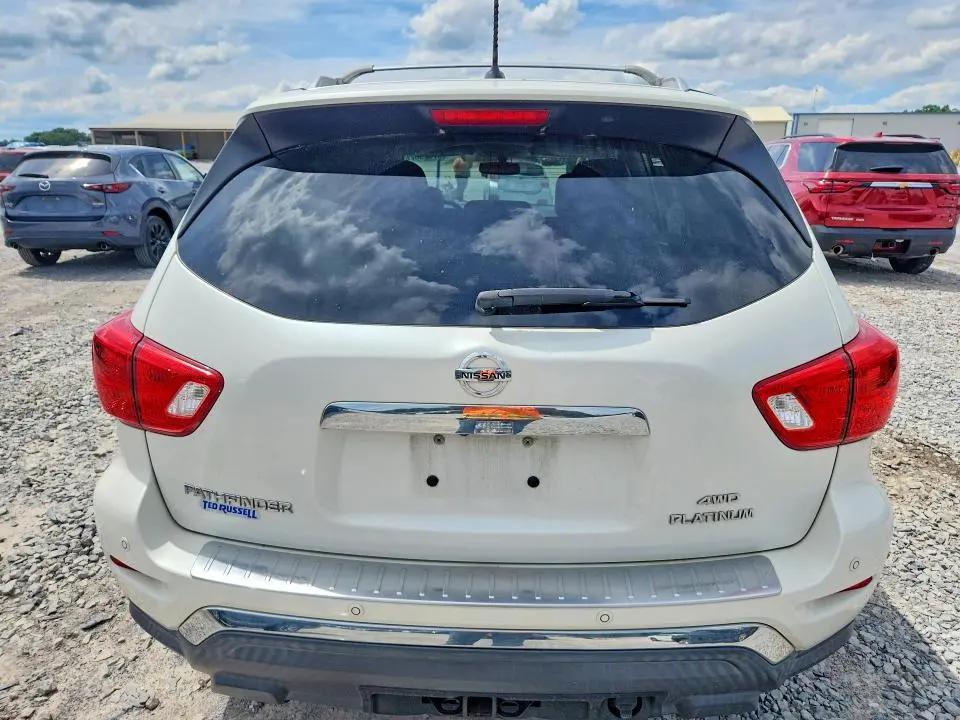 2017 NISSAN PATHFINDER PLATINUM  