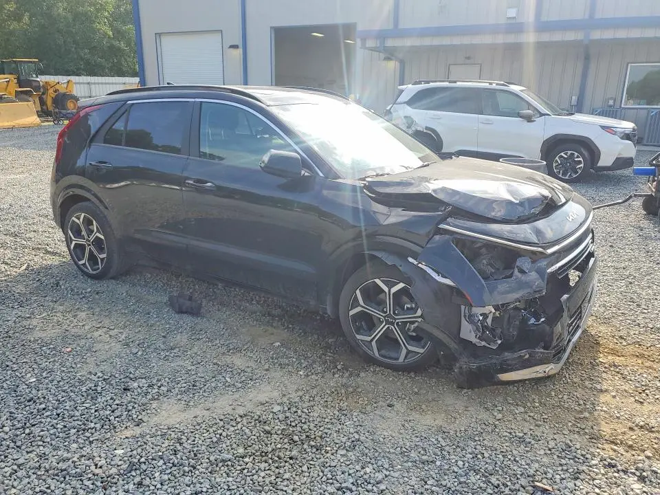 2024 KIA NIRO EX  