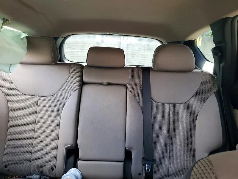 2019 HYUNDAI SANTA FE SE  