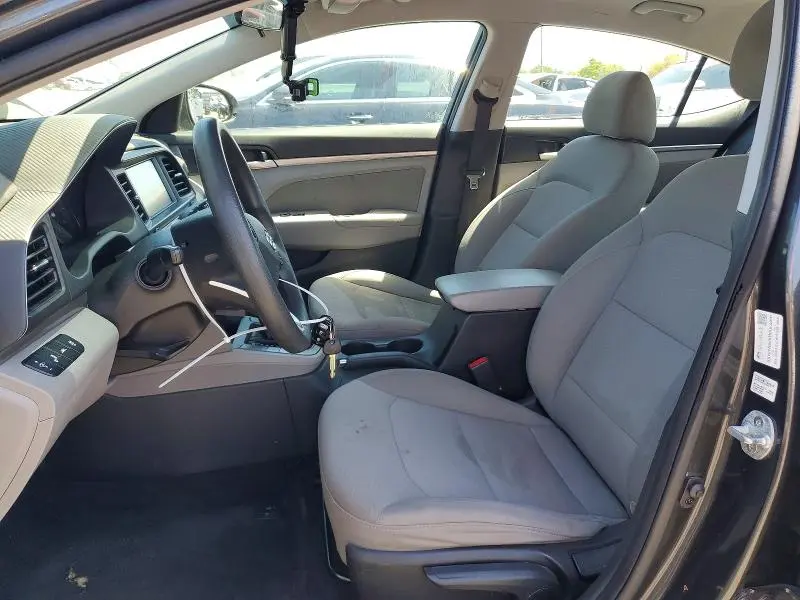 2020 HYUNDAI ELANTRA SEL  