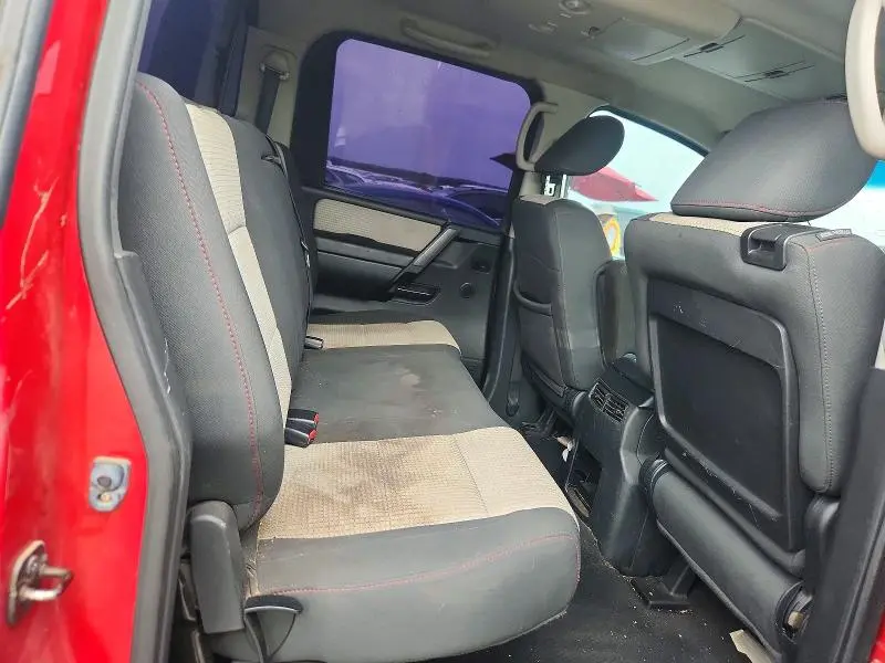 2012 NISSAN TITAN SV  