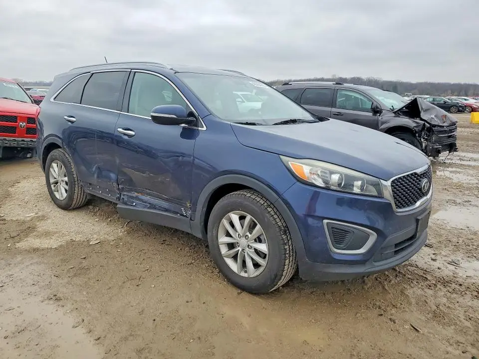 2017 KIA SORENTO LX  