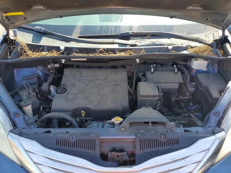 2014 TOYOTA SIENNA LIMITED 7-PASSENGER  