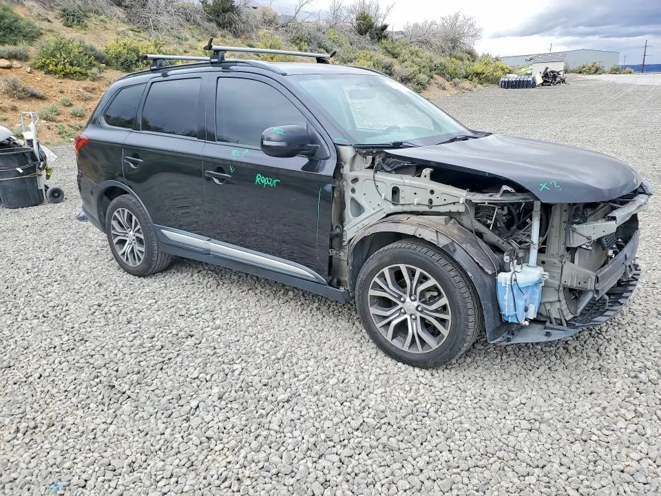 2016 MITSUBISHI OUTLANDER SE  