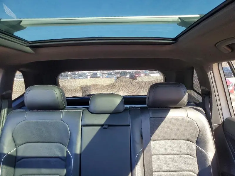 2022 VOLKSWAGEN TIGUAN SEL R-LINE  