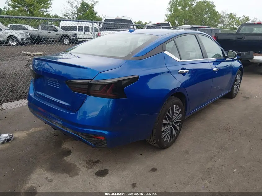 2025 NISSAN ALTIMA SV FWD