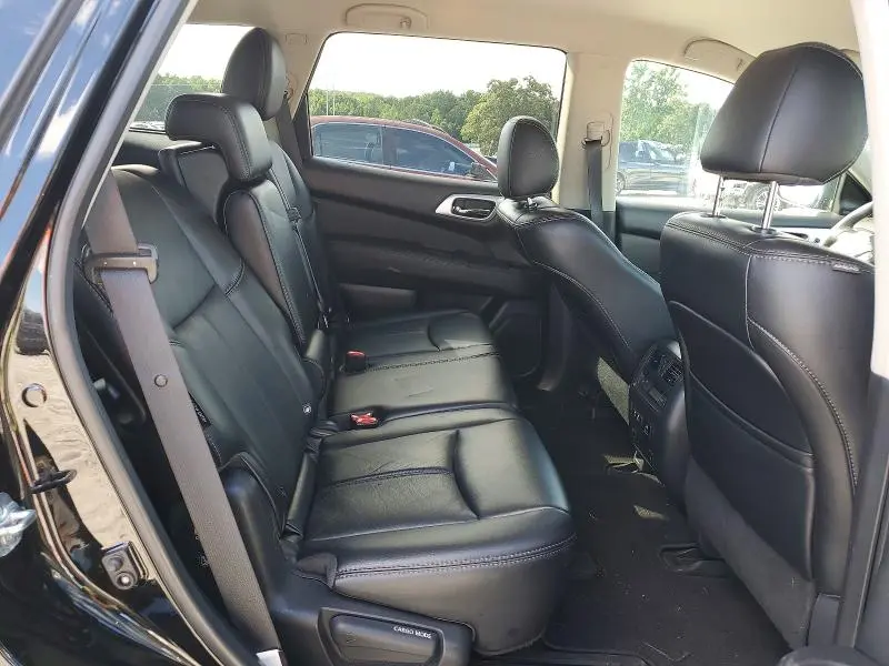 2019 NISSAN PATHFINDER SL  