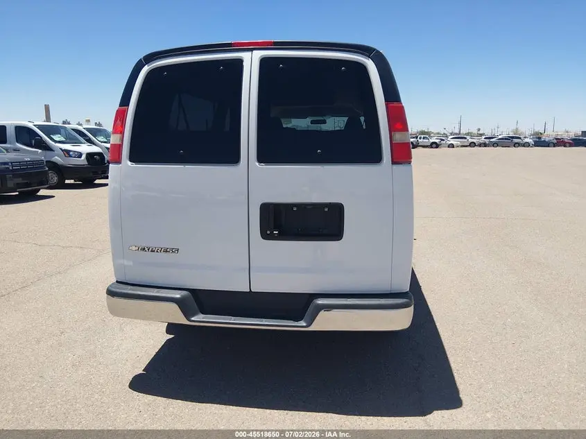 2017 CHEVROLET EXPRESS 3500 LT
