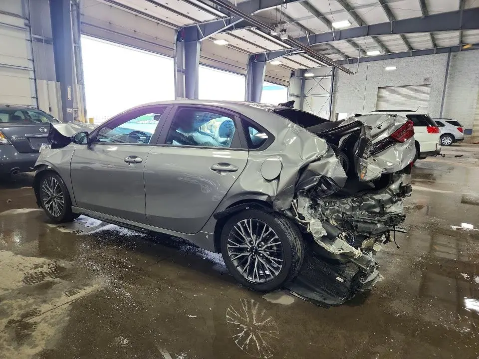 2023 KIA FORTE GT LINE  
