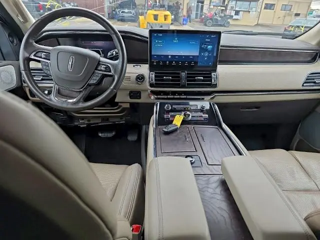 2022 LINCOLN NAVIGATOR L RESERVE  