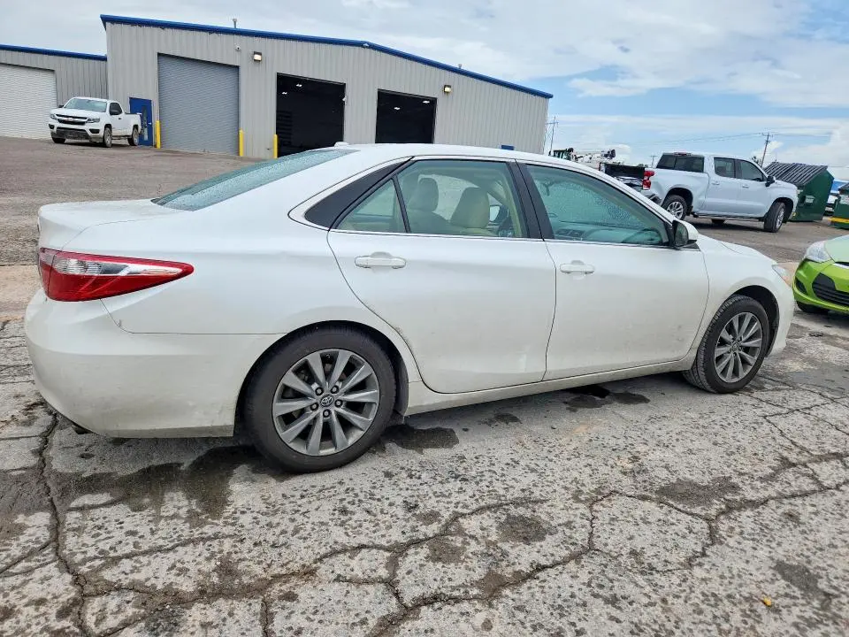 2017 TOYOTA CAMRY XLE  