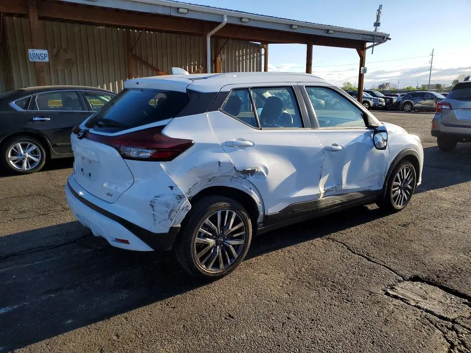 2023 NISSAN KICKS SV  