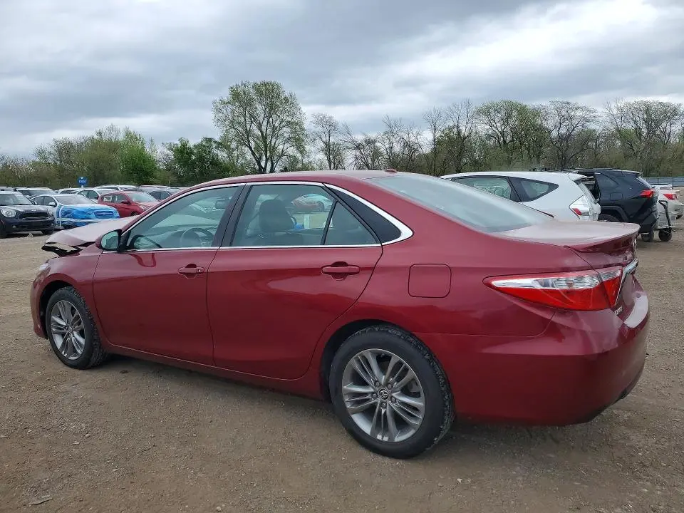 2015 TOYOTA CAMRY SE  