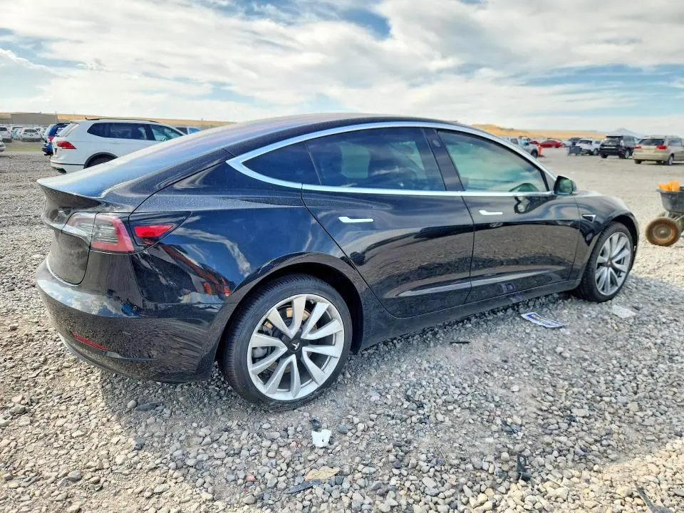 2018 TESLA MODEL 3   