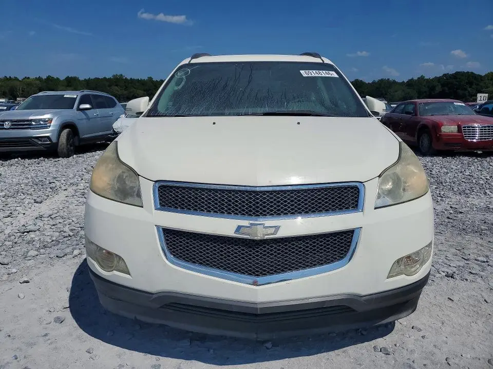 2011 CHEVROLET TRAVERSE LT  