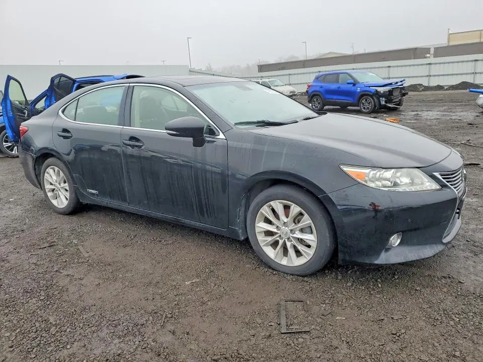 2014 LEXUS ES 300H  