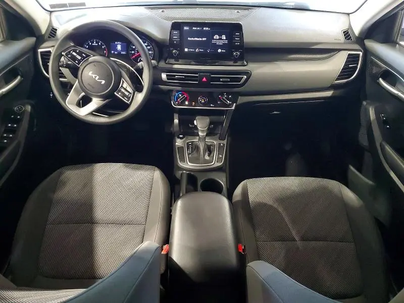 2023 KIA SELTOS LX  