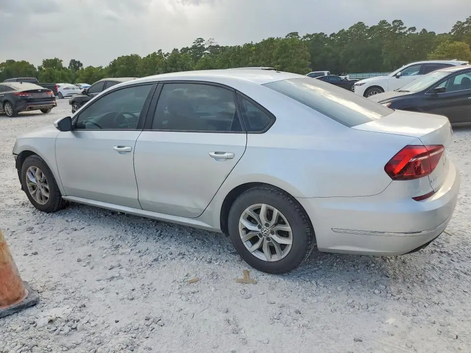 2018 VOLKSWAGEN PASSAT S  