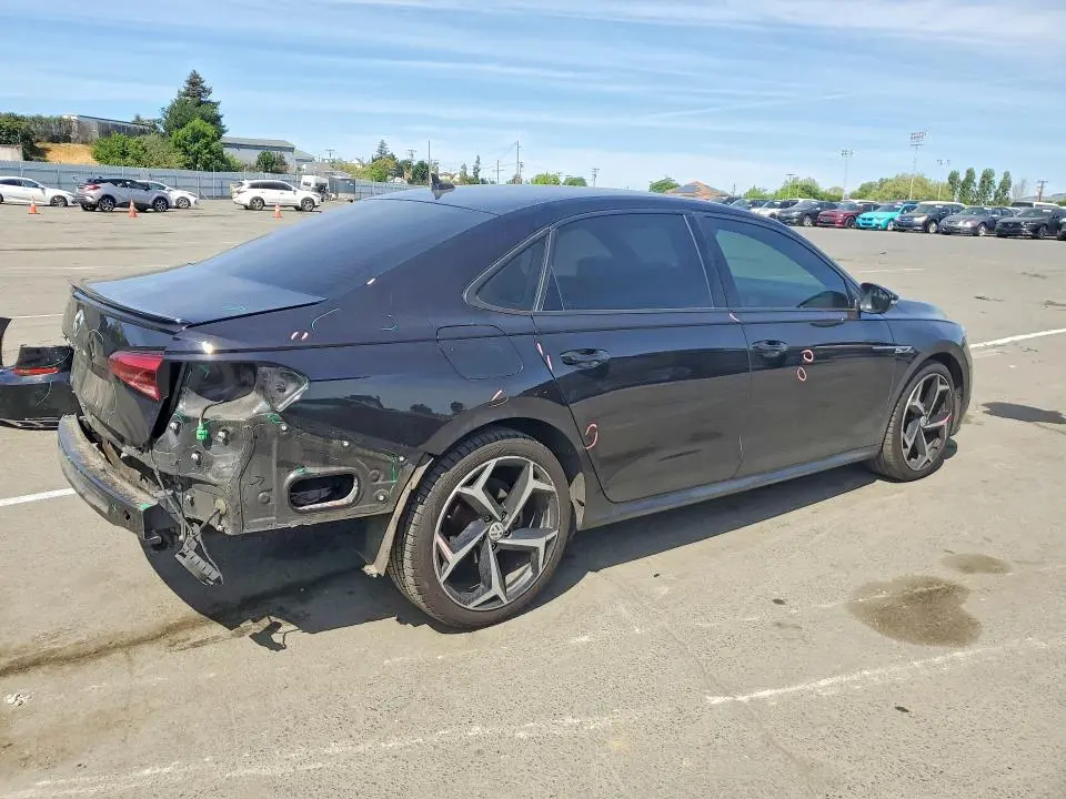 2021 VOLKSWAGEN PASSAT R-LINE  