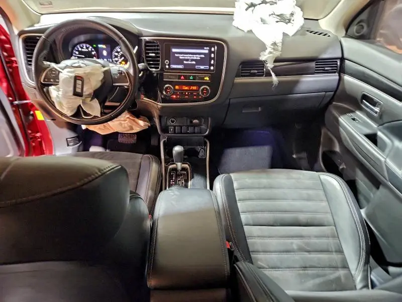 2019 MITSUBISHI OUTLANDER SE  