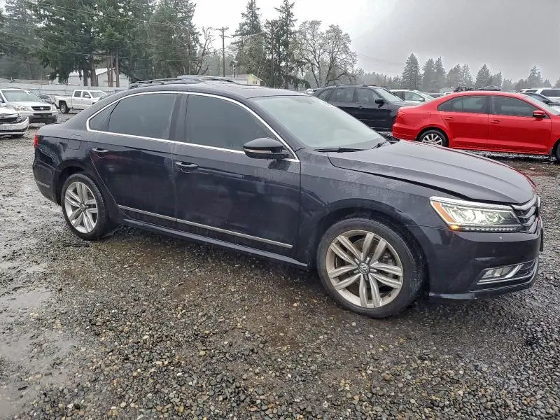 2017 VOLKSWAGEN PASSAT SE  