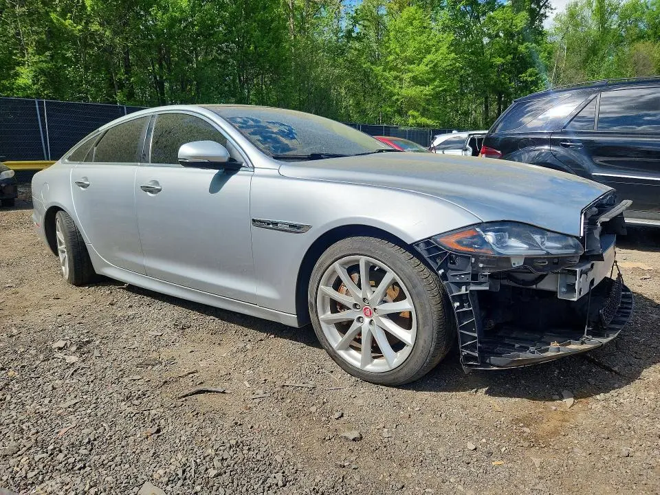 2017 JAGUAR XJ   