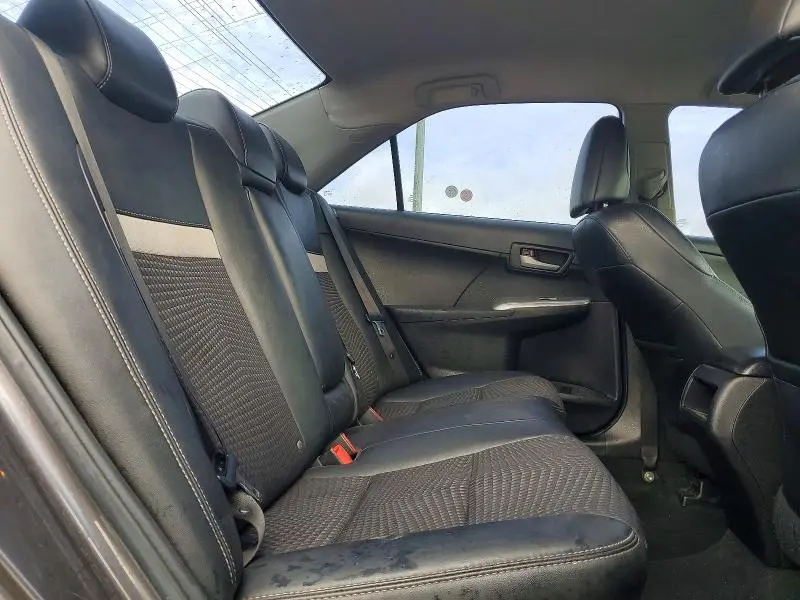 2014 TOYOTA CAMRY SE  