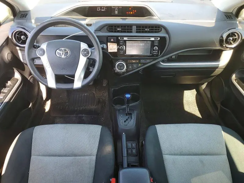 2016 TOYOTA PRIUS C TWO  