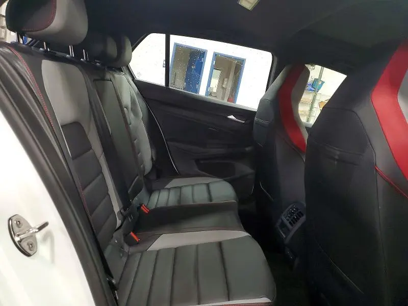 2024 VOLKSWAGEN GTI SE  