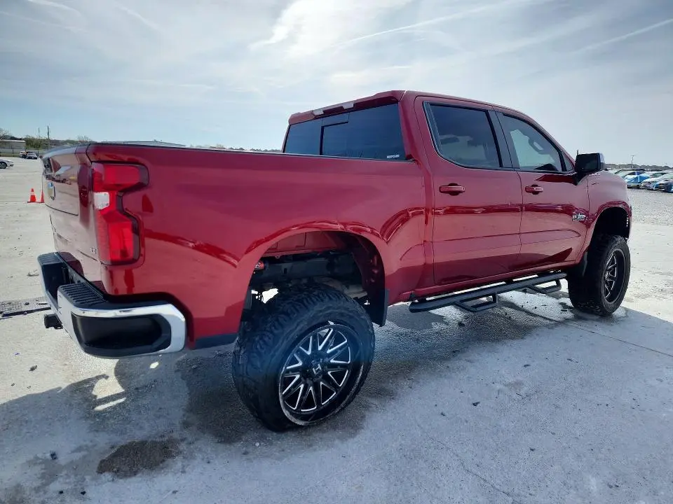 2023 CHEVROLET SILVERADO K1500 LT  
